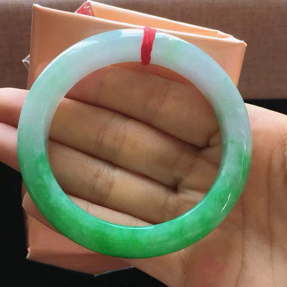 Old green jadeite bracelet with old water content